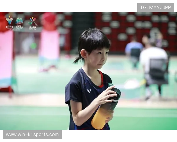 足球传奇球星小卢的传奇经历与影响力解析 足球传奇球星小卢的传奇经历与影响力解析