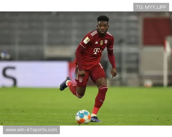 足球巨星的日常训练与生活揭秘:从赛场到幕后的一天全纪录 足球巨星的日常训练与生活揭秘:从赛场到幕后的一天全纪录