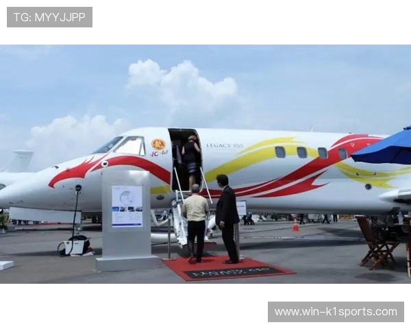 足球球星奢华生活费揭秘：从私人飞机到豪华别墅背后的奢靡消费