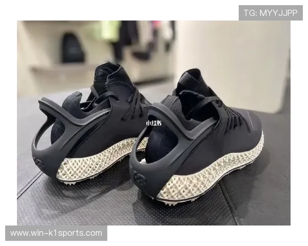 选择适合球星的足球训练裤 如何挑选舒适且专业的款式提升训练效果 选择适合球星的足球训练裤 如何挑选舒适且专业的款式提升训练效果